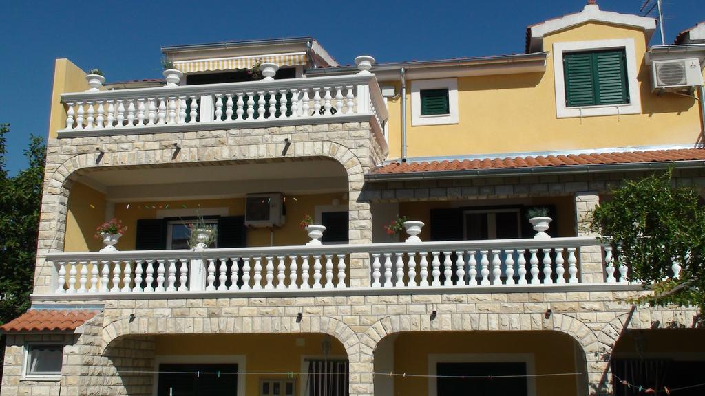Apartments Milka 沃迪切 外观 照片