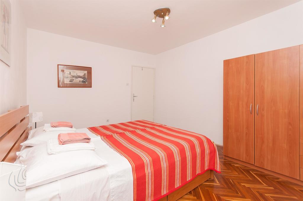 Apartments Milka 沃迪切 外观 照片