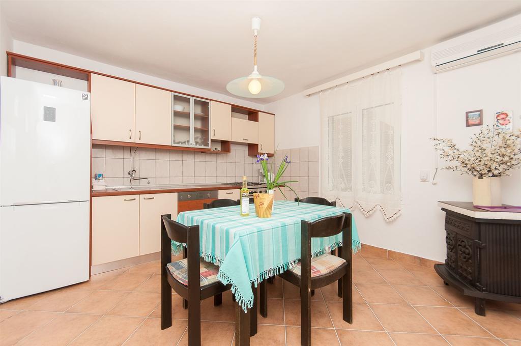Apartments Milka 沃迪切 外观 照片